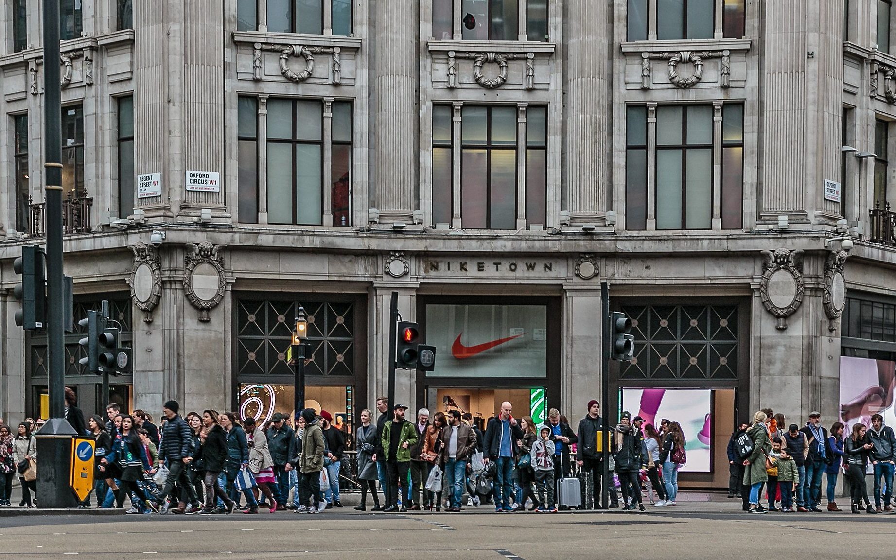 nike store oxford st
