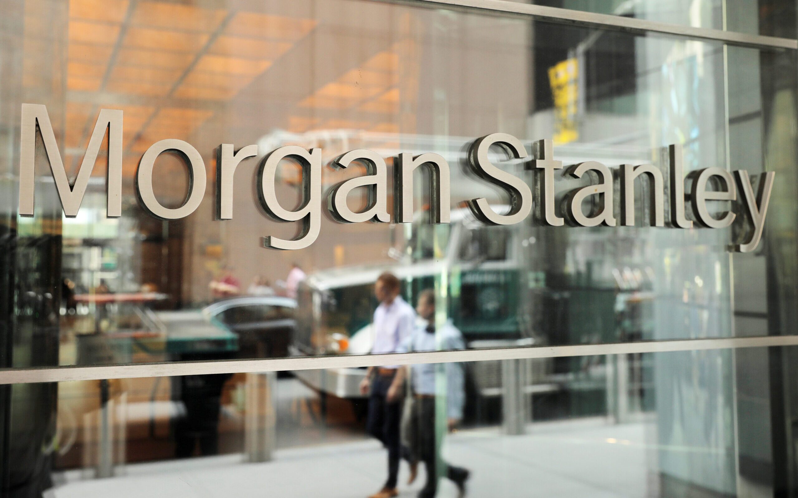 Morgan Stanley reviews 800,000 sq ft London headquarters - React News